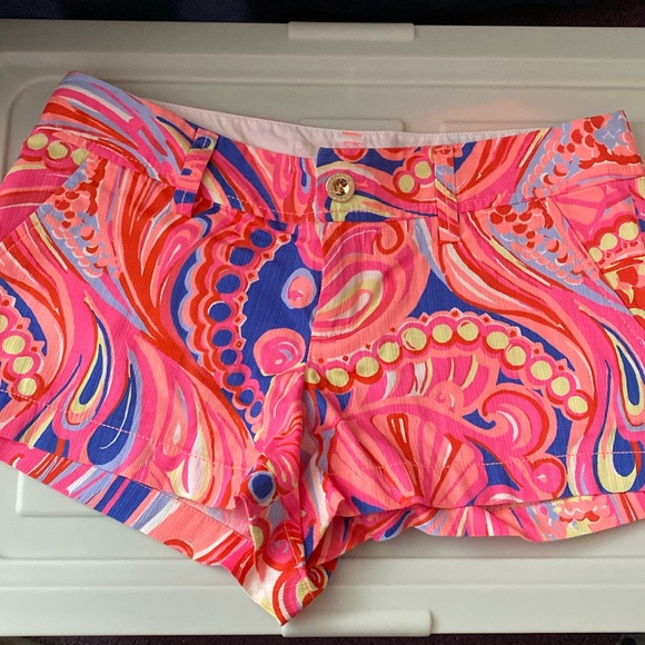 Lilly Pulitzer Walsh short “reef retreat” like new! - Picture 1 of 4